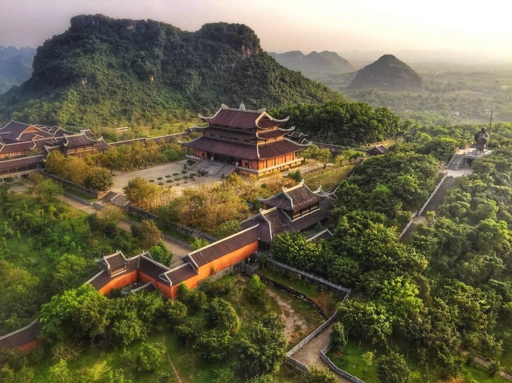 NINH BINH HIGHLIGHTS – A DAY OF LEGENDS & NATURE 4